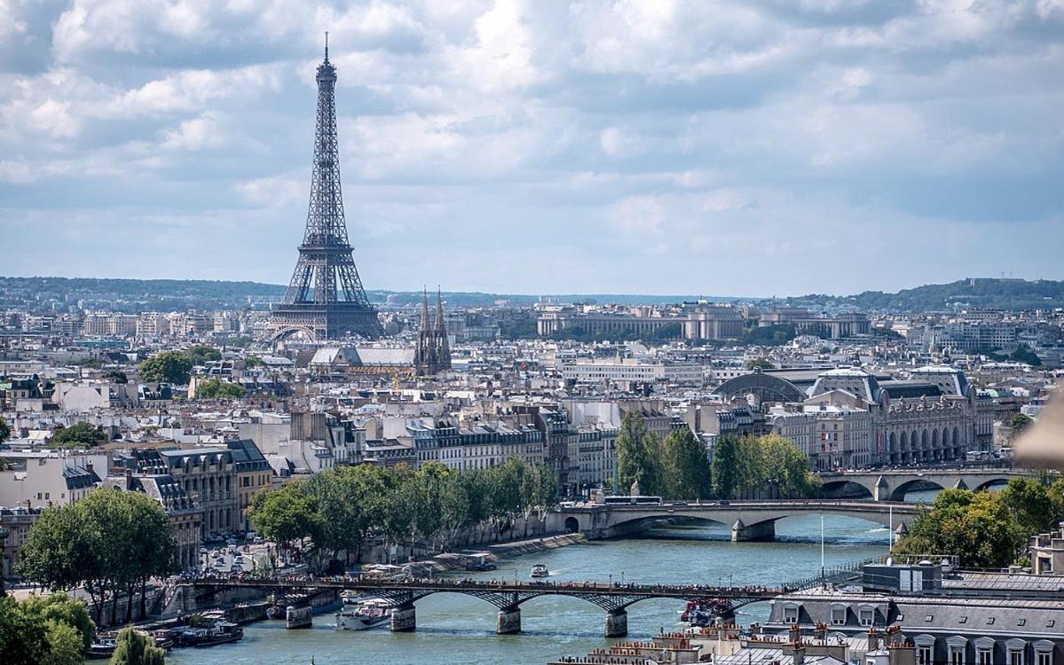 Dans Duplex - 12 Guest house Paris
